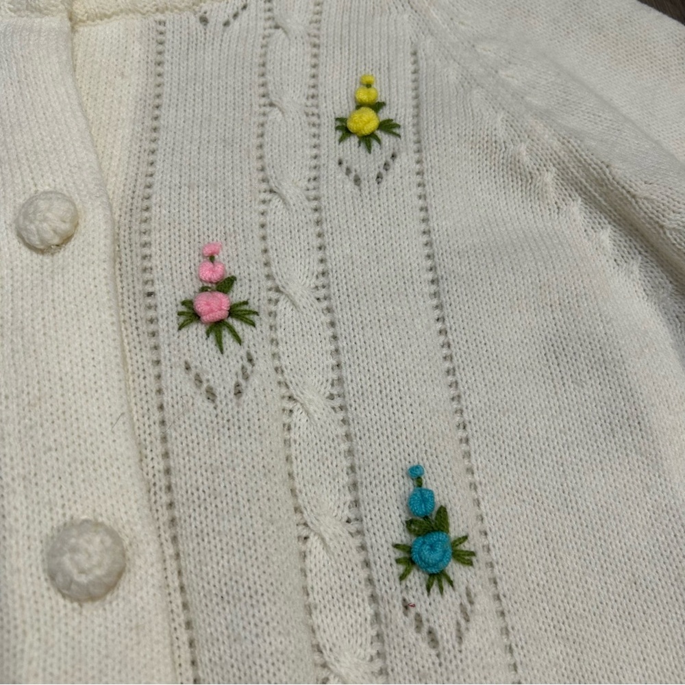 Vintage Hudson’s Bay Company Cottagecore Floral Embroidered Cardigan Sz Large - Picture 9 of 12